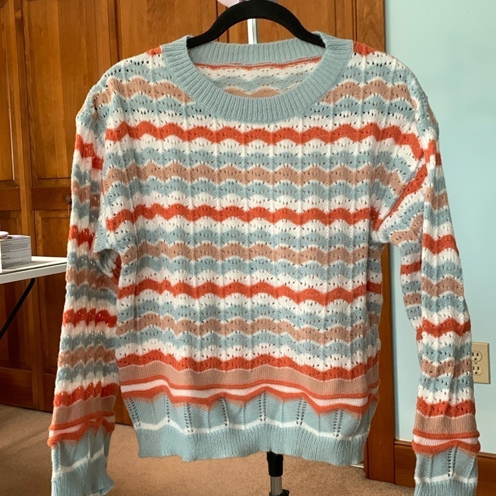 Super Cool Lightweight Retro Style Sweater for Summer Size Large NWOT
